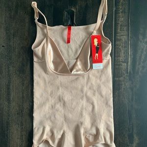Spanx body shaper